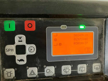 Sähkö - 4 pyör 2017  Toyota 8FBE16T (13)