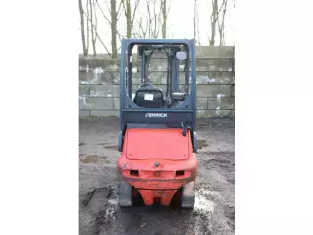 Carrelli elettrici 4 ruote 2004  Linde E20P-02 (5)