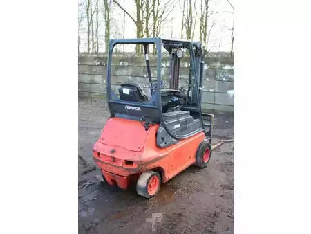 Carrelli elettrici 4 ruote 2004  Linde E20P-02 (6)