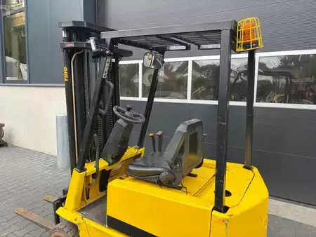 4-wiel elektrische heftrucks 2011  Yale ERP15 (12)