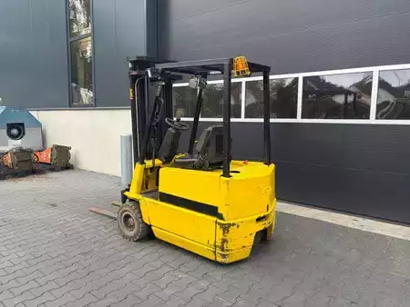 4-wiel elektrische heftrucks 2011  Yale ERP15 (3)