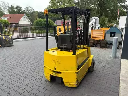 4-wiel elektrische heftrucks 2011  Yale ERP15 (4)