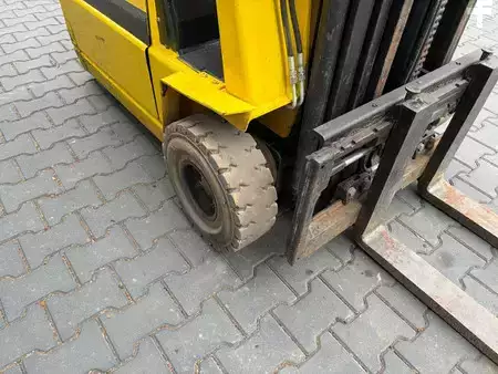 4-wiel elektrische heftrucks 2011  Yale ERP15 (8)