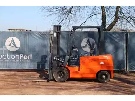 Sähkö - 4 pyör 2025  Machpro MP-E2.5 (2)