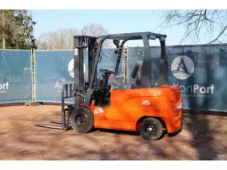 Sähkö - 4 pyör 2025  Machpro MP-E2.5 (3)