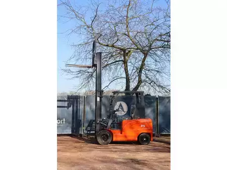 Sähkö - 4 pyör 2025  Machpro MP-E2.5 (33)