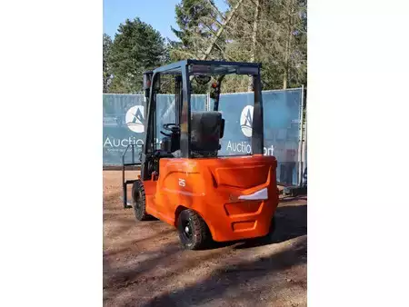 Sähkö - 4 pyör 2025  Machpro MP-E2.5 (4)