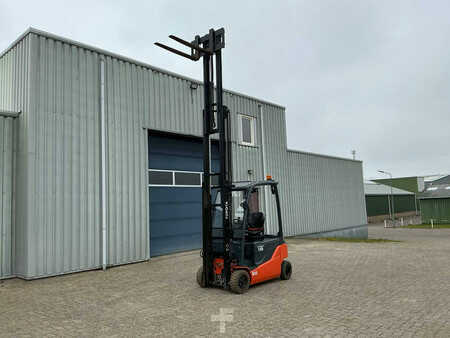 El Truck - 4-hjul 2017  Toyota 8FBM16T (17)