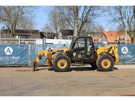 Sollevatori telescopici rigidi 2010  CAT Lift Trucks TH514 (1)
