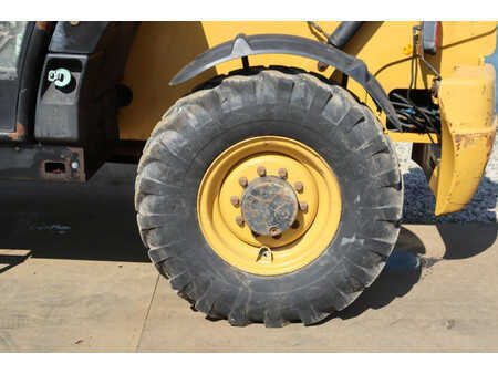 Sollevatori telescopici rigidi 2010  CAT Lift Trucks TH514 (16)
