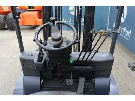 Elektro 4 Rad 2011  TCM 35 FB-7S (12)