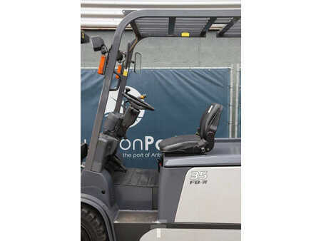 Elektro 4 Rad 2011  TCM 35 FB-7S (13)