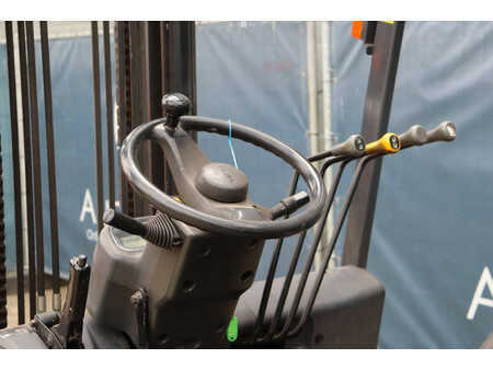 Elektro 4 Rad 2011  TCM 35 FB-7S (14)