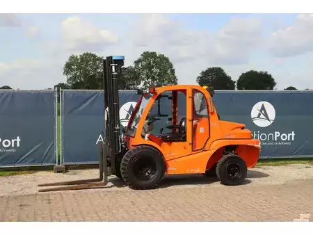 Terrenggående gaffeltruck 2012  Mast Explorer H30DSI 2WD (1)