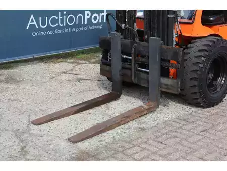 Terrenggående gaffeltruck 2012  Mast Explorer H30DSI 2WD (10)