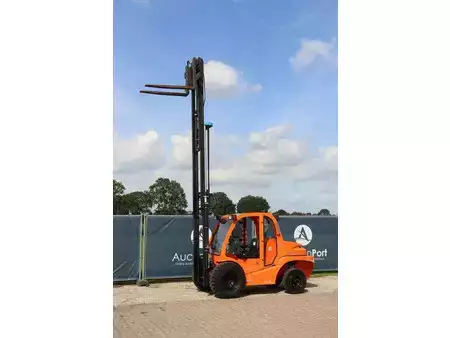 Terrenggående gaffeltruck 2012  Mast Explorer H30DSI 2WD (34)