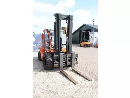 Terrenggående gaffeltruck 2012  Mast Explorer H30DSI 2WD (7)