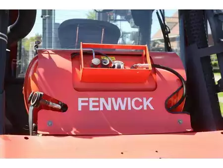 Gázüzemű targoncák 2019  Linde H40T-02 (21)