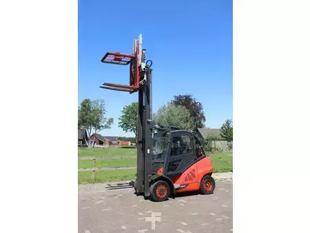 Gázüzemű targoncák 2019  Linde H40T-02 (37)