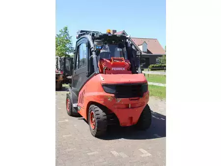 Gázüzemű targoncák 2019  Linde H40T-02 (4)