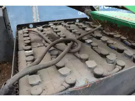 Elektro 4 Rad 2000  Cesab Blitz 320 (32)