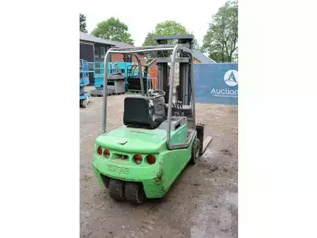 Elektro 4 Rad 2000  Cesab Blitz 320 (6)