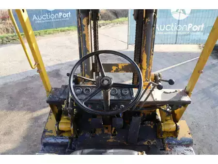 Diesel truck - Komatsu  (16)