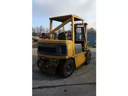 Diesel truck - Komatsu  (5)