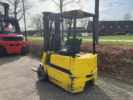 Electric - 4 wheels 2011  Yale ERP15 (3)