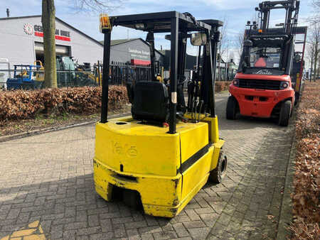 Electric - 4 wheels 2011  Yale ERP15 (5)