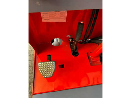 Elektryczne 4-kołowe - Freelift CMF05 (11)