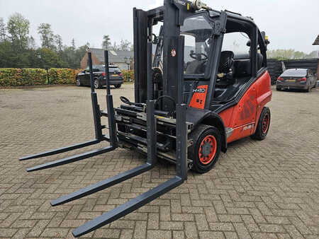 LPG heftrucks 2011  Linde H40T (1)