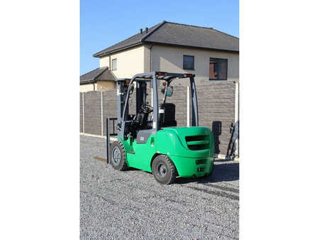 Wózki widłowe diesel 2024  Yanmar FD30 (3)
