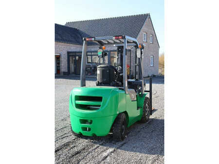 Wózki widłowe diesel 2024  Yanmar FD30 (5)