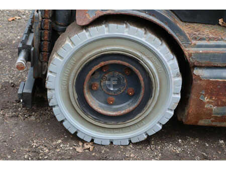 Sähkö - 4 pyör 2009  OM XE 25 (16)