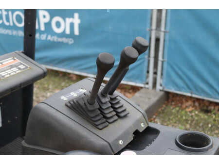 Sähkö - 4 pyör 2009  OM XE 25 (24)