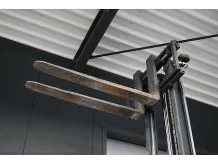 El Truck - 4-hjul 2006  Still R20-20p (28)