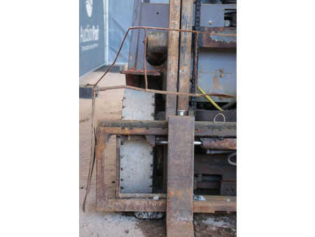 Dieseltrukki 2009  Manitou CD 25 P (10)