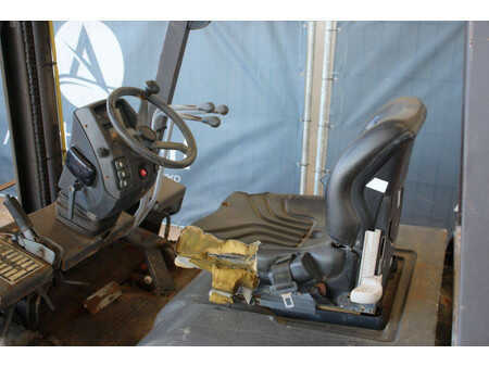 Dieseltrukki 2009  Manitou CD 25 P (23)