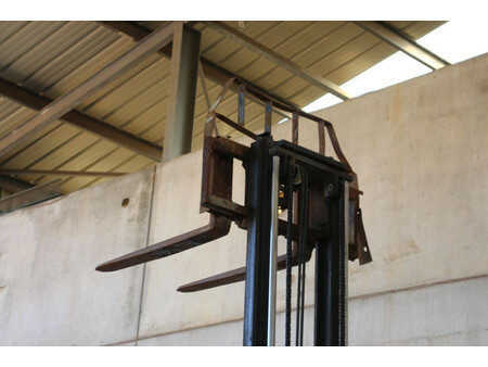 Dieseltrukki 2009  Manitou CD 25 P (33)