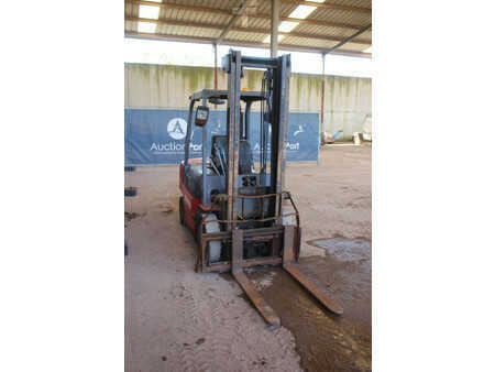 Dieseltrukki 2009  Manitou CD 25 P (6)