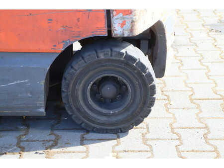 Carrelli elettrici 4 ruote 2008  Toyota 7FBMF30 (15)