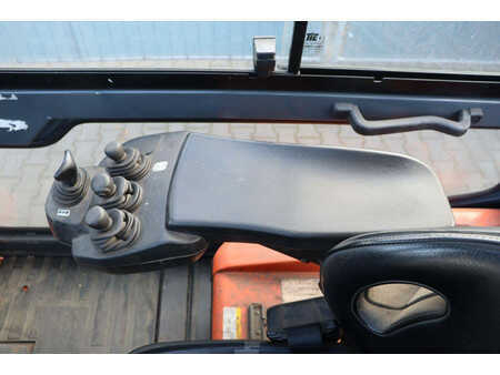 Carrelli elettrici 4 ruote 2008  Toyota 7FBMF30 (30)