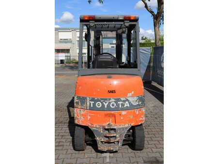 Carrelli elettrici 4 ruote 2008  Toyota 7FBMF30 (5)