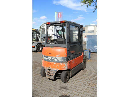 Carrelli elettrici 4 ruote 2008  Toyota 7FBMF30 (6)