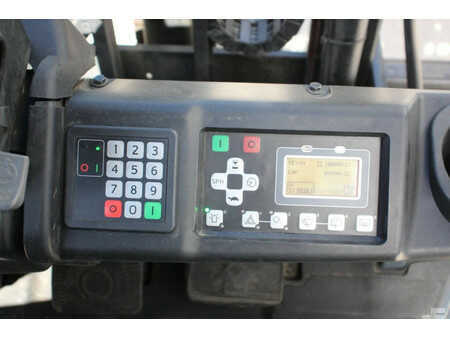 Elektro čtyřkolový VZV 2018  Toyota 8FBEK18T (27)