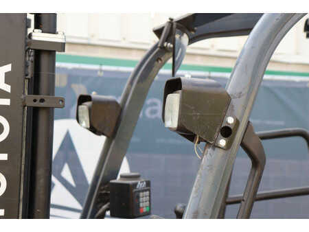 Carrelli elettrici 4 ruote 2012  Toyota 8FBET16 (13)