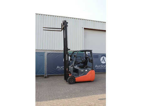 Carrelli elettrici 4 ruote 2012  Toyota 8FBET16 (26)