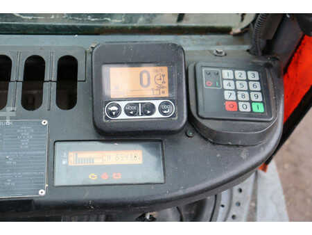 Dízel targoncák 2015  Toyota 52-8FDF30 (28)