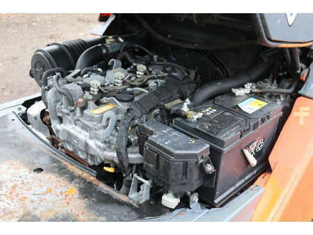 Dízel targoncák 2015  Toyota 52-8FDF30 (31)